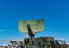 Radarul PAC-3 Ka-Band, piesă decisivă pentru apărarea Ucrainei Military radar dish on a vehicle outdoors