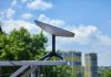 Impactul mandatului european după incendiul antenelor Starlink a white surfboard sitting on top of a metal pole
